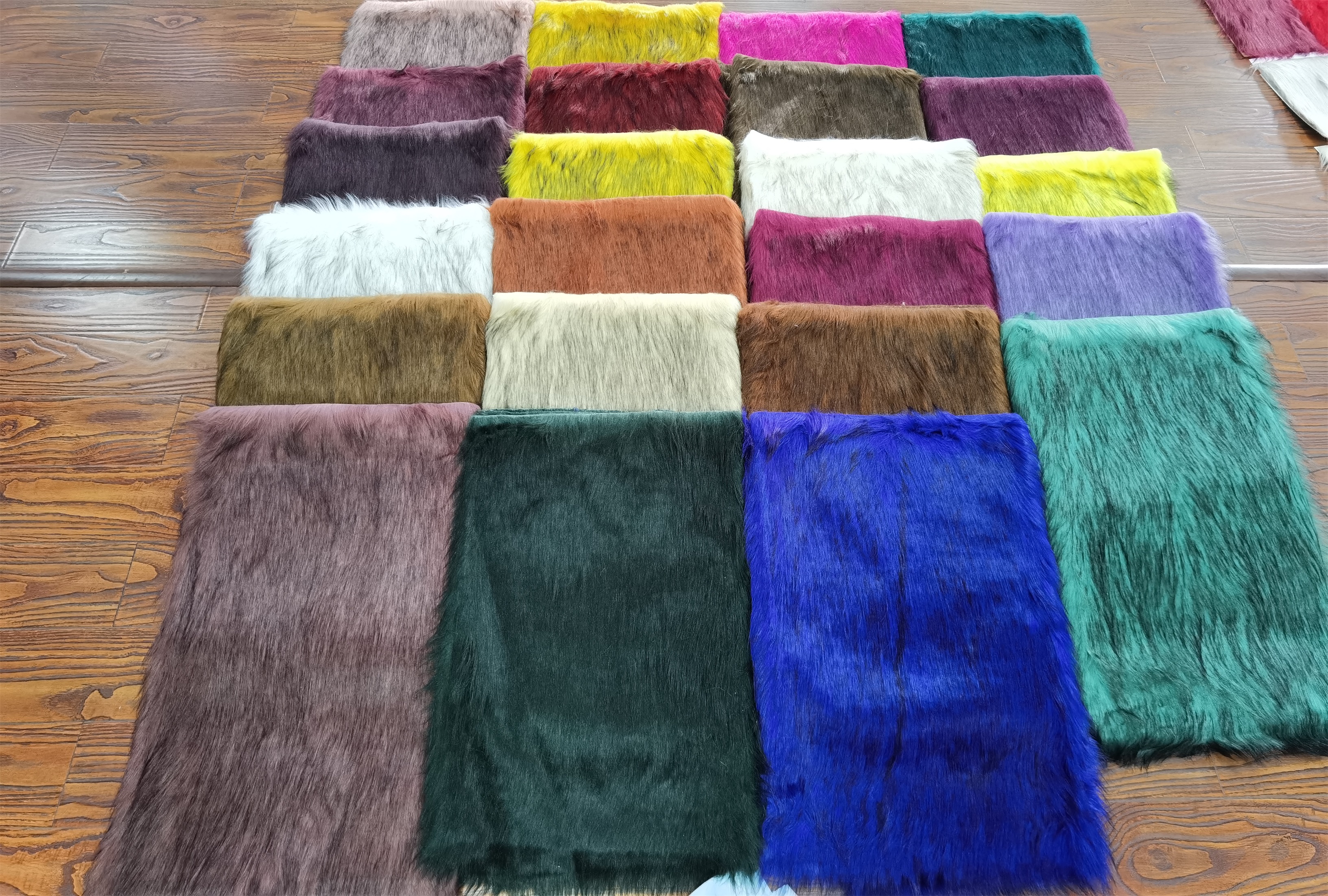Wholesale tip dyed/plain acrylic  long hair 60mm pile faux fur fabric