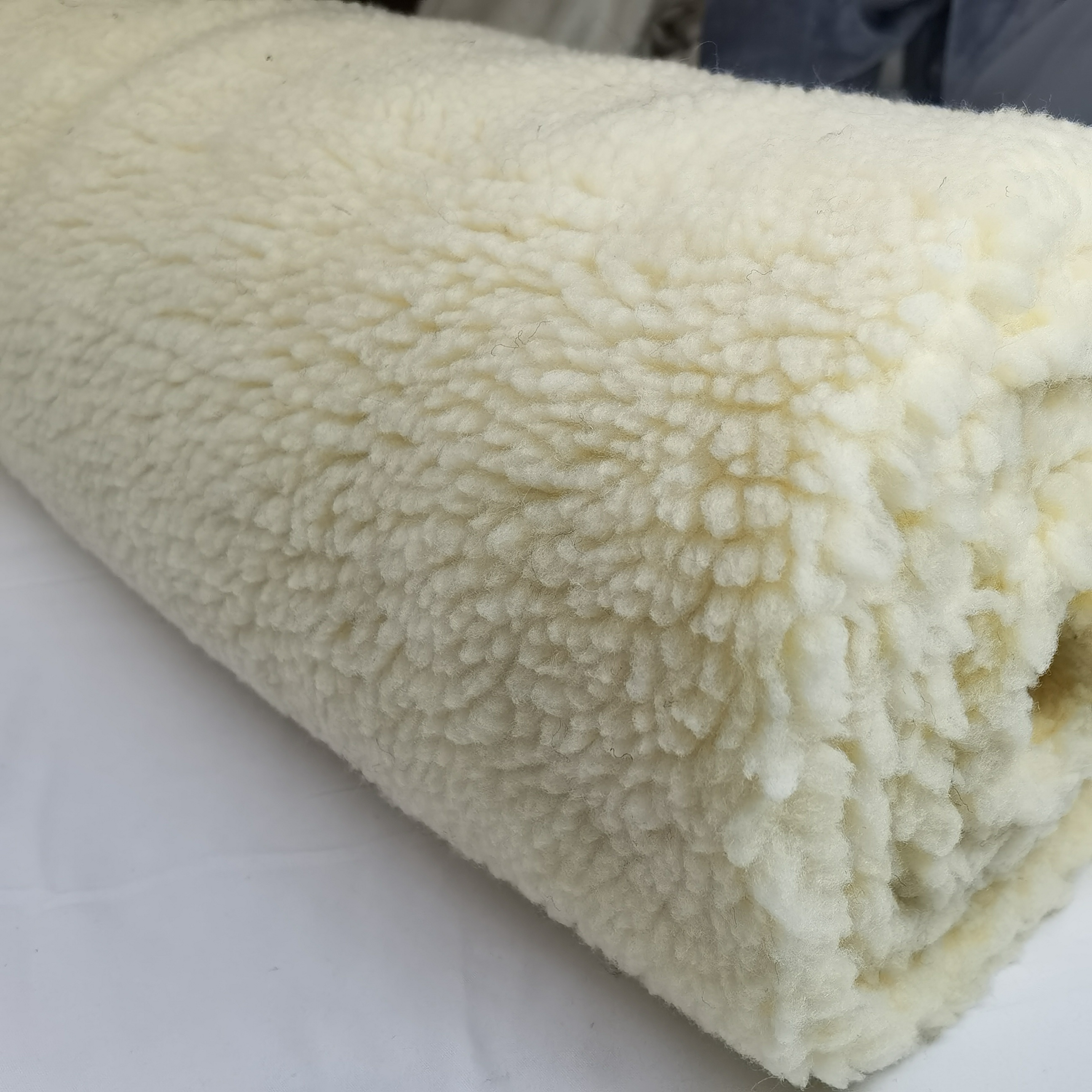 Plain lamb wool sherpa fabric