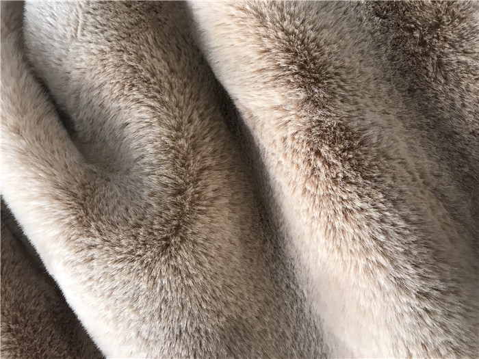 800g/m faux rabbit fur fabric